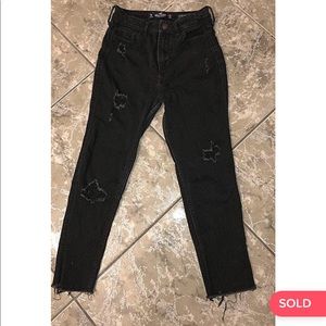 HOLLISTER HIGH RISE SUPER SKINNY DISTRESSED JEANS